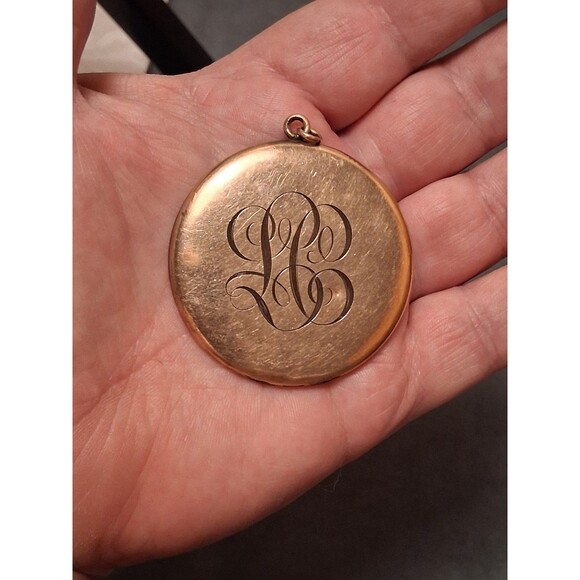 Vintage Locket Pendant Engraved Large 2" D&C Gold Filled ? - Picture 2 of 7